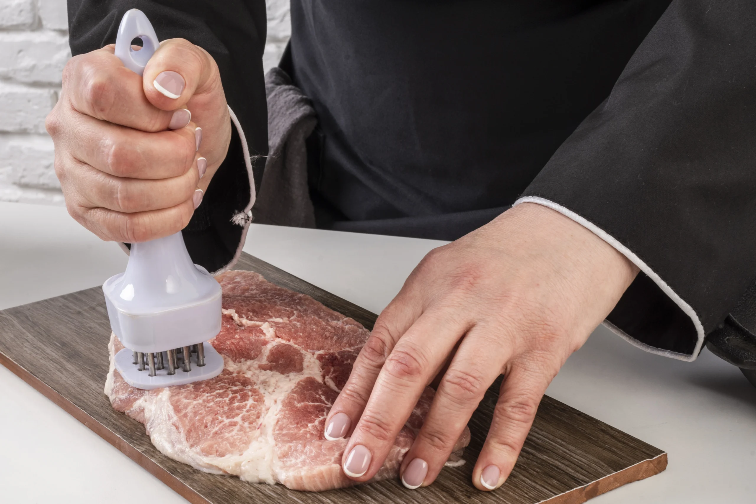 Read more about the article The Best Meat Tenderizers and Pounders of 2025